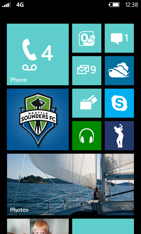 Windows Phone 8 Start Screen Blue